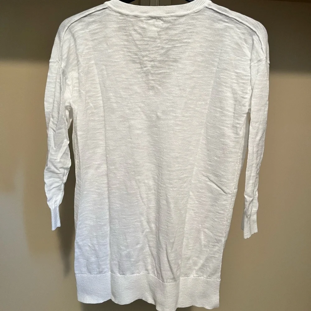 J. Crew Classic White V-Neck Top - Picture 2 of 4